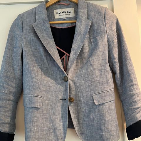 Blazer i lin dame fra Jean Paul.