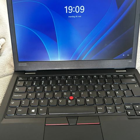 Lenovo ThinkPad Windows 11Pro 16 Gigabytes