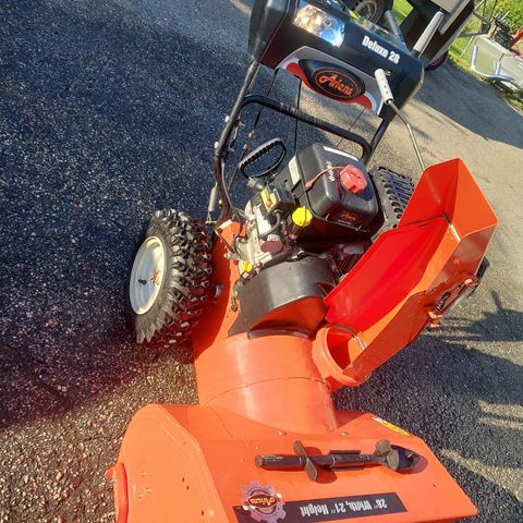 Ariens Deluxe 28