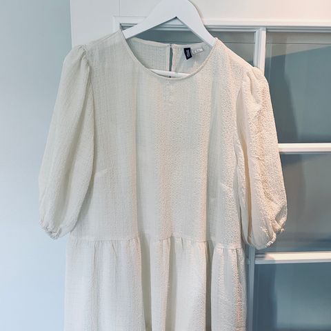 Kjole - hvit/beige str Medium- H&M