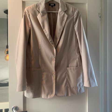 Blazer fra bik bok