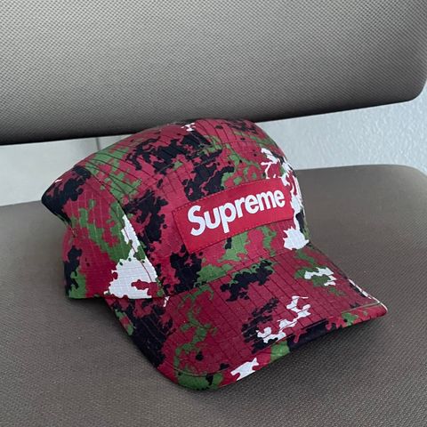 Supreme cap