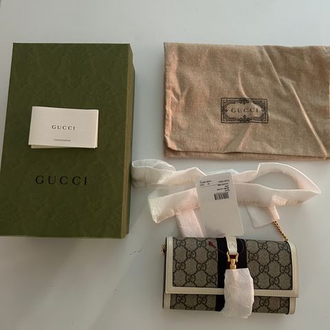 Gucci chain wallet