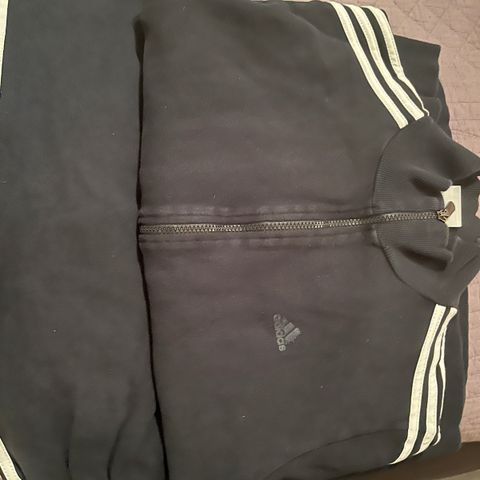 Adidas sett