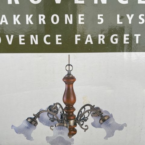 Provence tak lyse krone med 5 lys i provence farget tre. Ny i eske