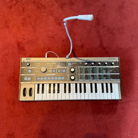 Micro Korg synth