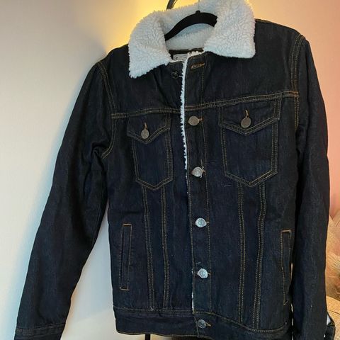 Denim jakke med Fôr