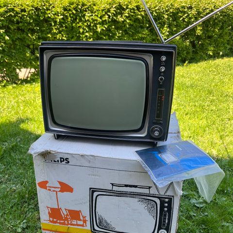 PHILIPS Svart/Hvit reiseTV retro.