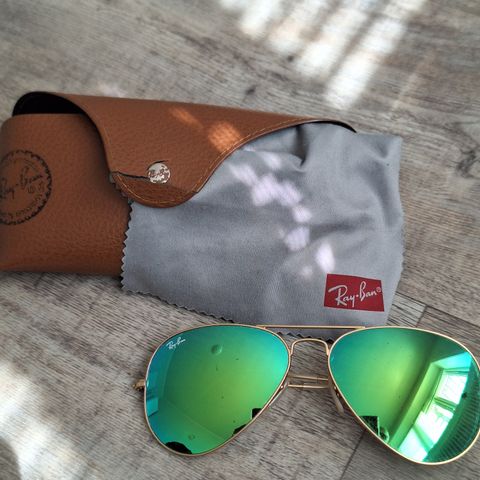 Ray-Ban Solbriller
størrelse L