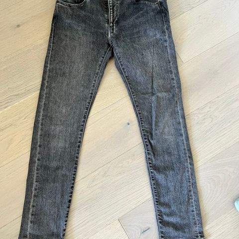 Levi’s black jeans