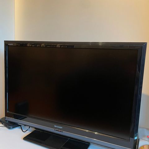 Sharp 37’’ TV med fjernkontroll