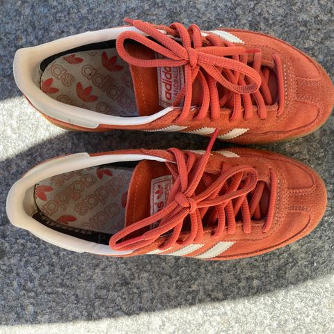 adidas  Handball Spezial "Preloved Red/Cream White" sneakers, st. 36 (US 4)