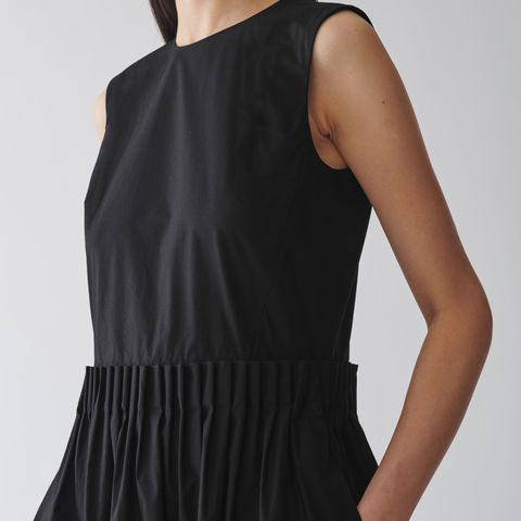Super tøff Cos svart minimalistisk bomull kjole str 44