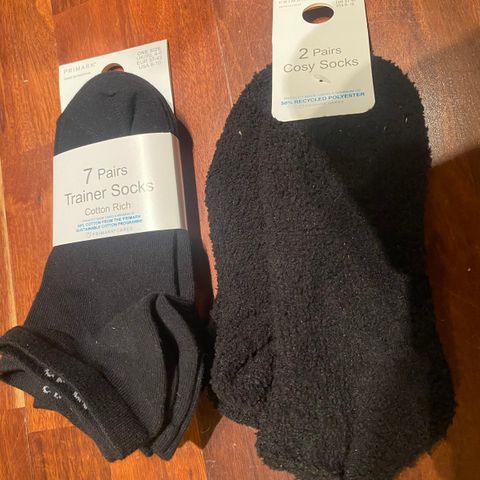 Nye sokker korte og lange. 25 par