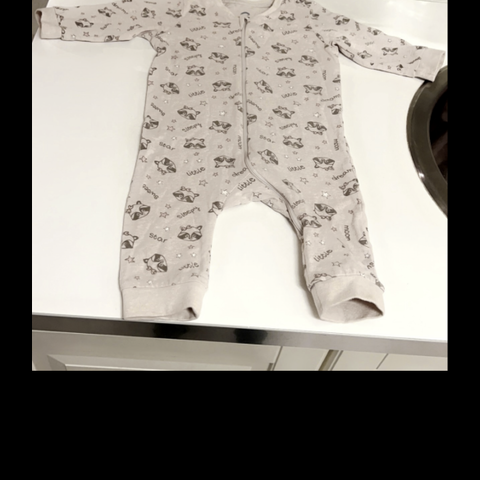 Baby klær, one piece. Str 62/68. Helt ny. Stoff: myk Organic Cotton