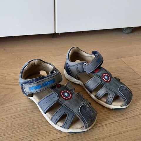 Barne sandaler 24 - Captain America