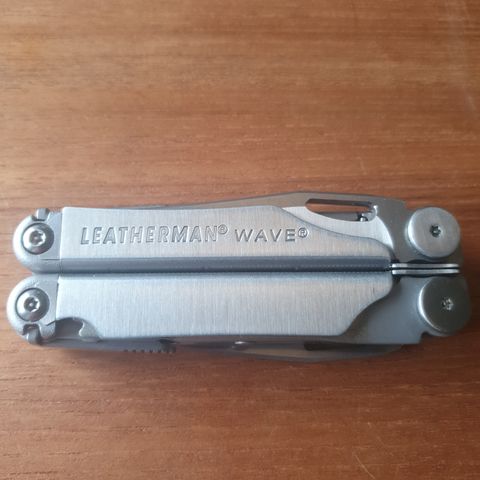 Leatherman wave selges.