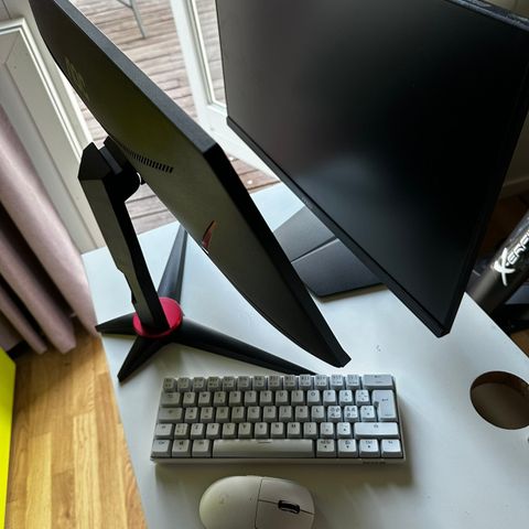 Gaming skjerm, mus og tastatur