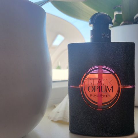 YSL Black Opium NEON 75ml