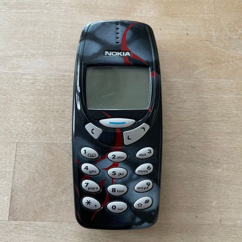 Nokia 3310 - Fungerer. Nytt batteri!