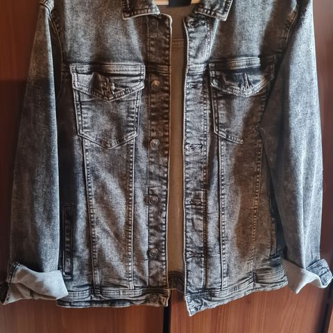 Ny Denim jacket str. M - les Detalier