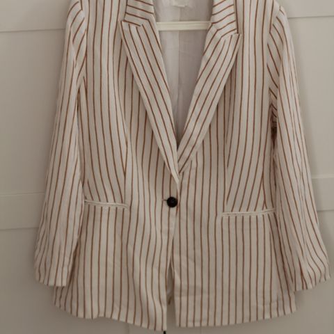 H&M blazer i brunn og beige, stripet