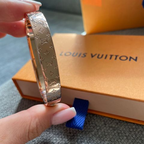 Louis vuitton nanogram