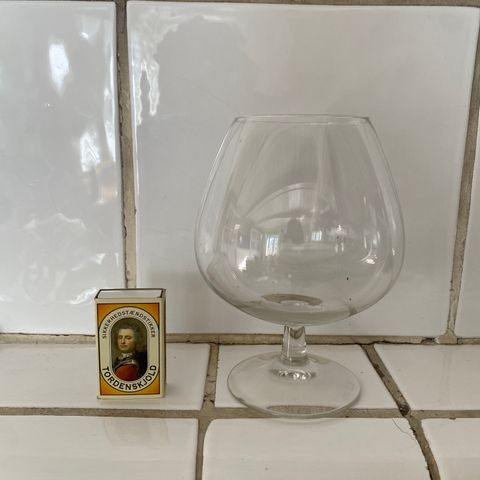 Store cognac glass