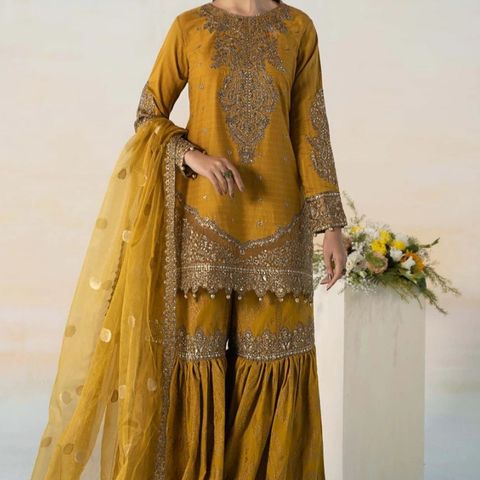 Maria B. Garara (Kjole) Pakistansk drakt