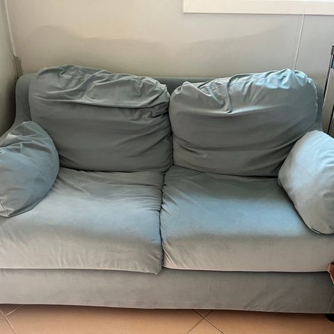 Vinliden sofa. Pent brukt