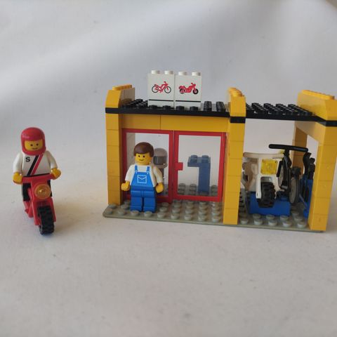 Cycle Fix-It Shop (6699) fra Lego Classic Town