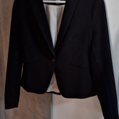 Dress. Blazer og skjørt m/splitt