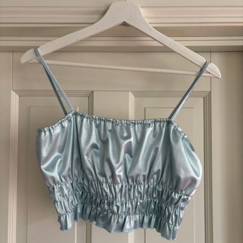 Satin Smock Crop Top / blå fra Nelly