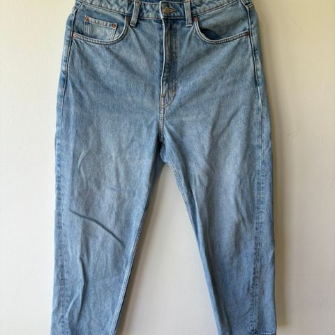 Meg High Mom Jeans fra Weekday str. W29/L26