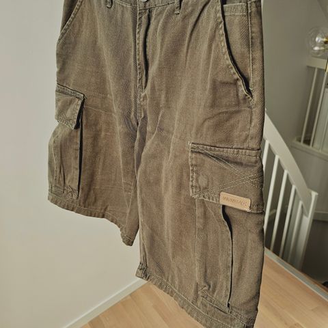 Khaki shorts S størrelse,