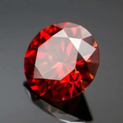 GRA MOISSANITE 0,5 CT GARNET ROUND CUT