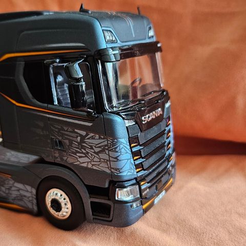 Scania 1:50 Svempa frostfire