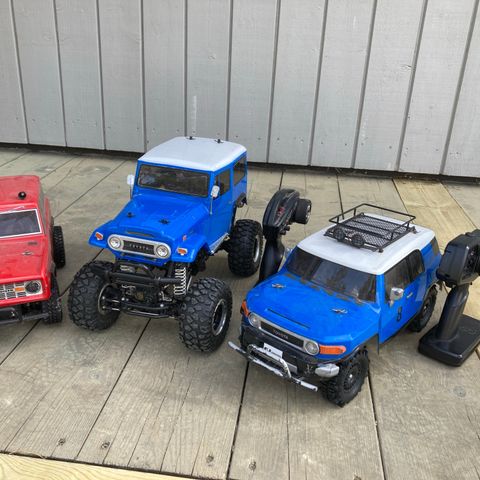 3 stk Tamiya biler selges.