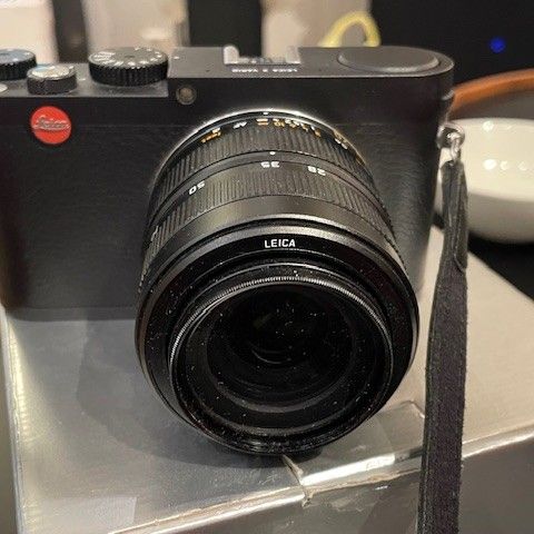 Leica X-Vario kompaktkamera