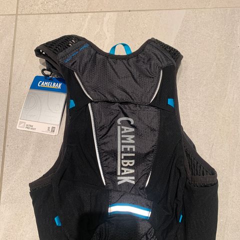 Ubrukt camelbak løpesekk/løpevest selges