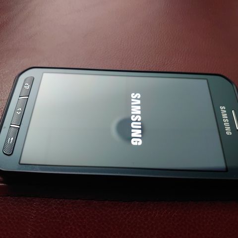 Samsung Galaxy Xcover 3   8 GB