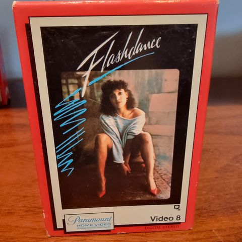 Video 8 - Flashdance