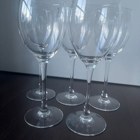 Glass/vinglass/rødvinsglas, 5 stykk
