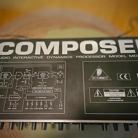 Behringer MDX 2100 Composer