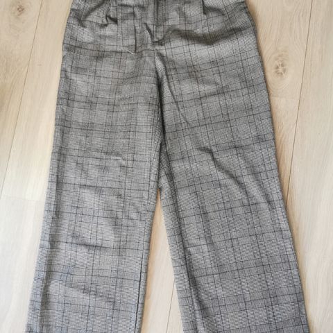 Zara bukse, str XS