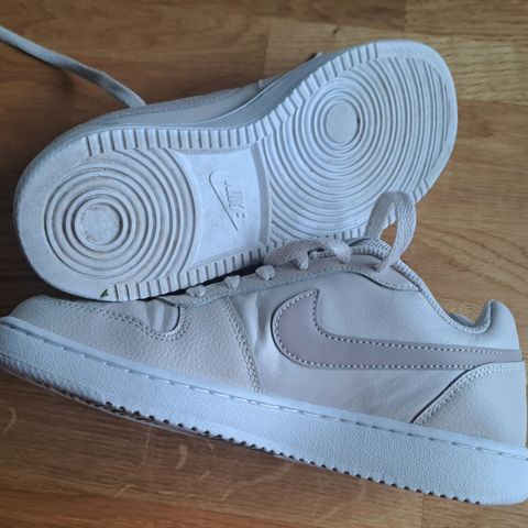 Nike sko str. 37,5