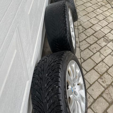 Bmw Felger med dekk (225/50R 17) 5x120