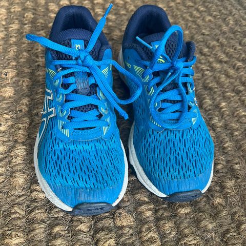 Asics joggesko Str 35,5