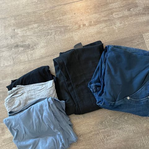Gravidklær str M og 40 - 3 gensere og 2 jeans