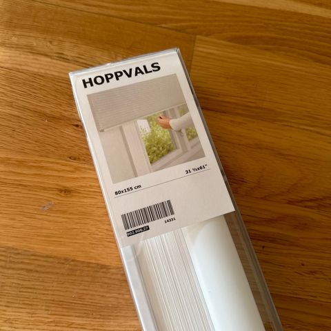 Hoppvals plissegardin (Ikea) uåpnet